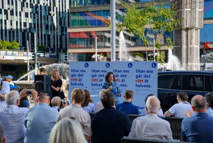 Dimona Mohamsson håller valtal