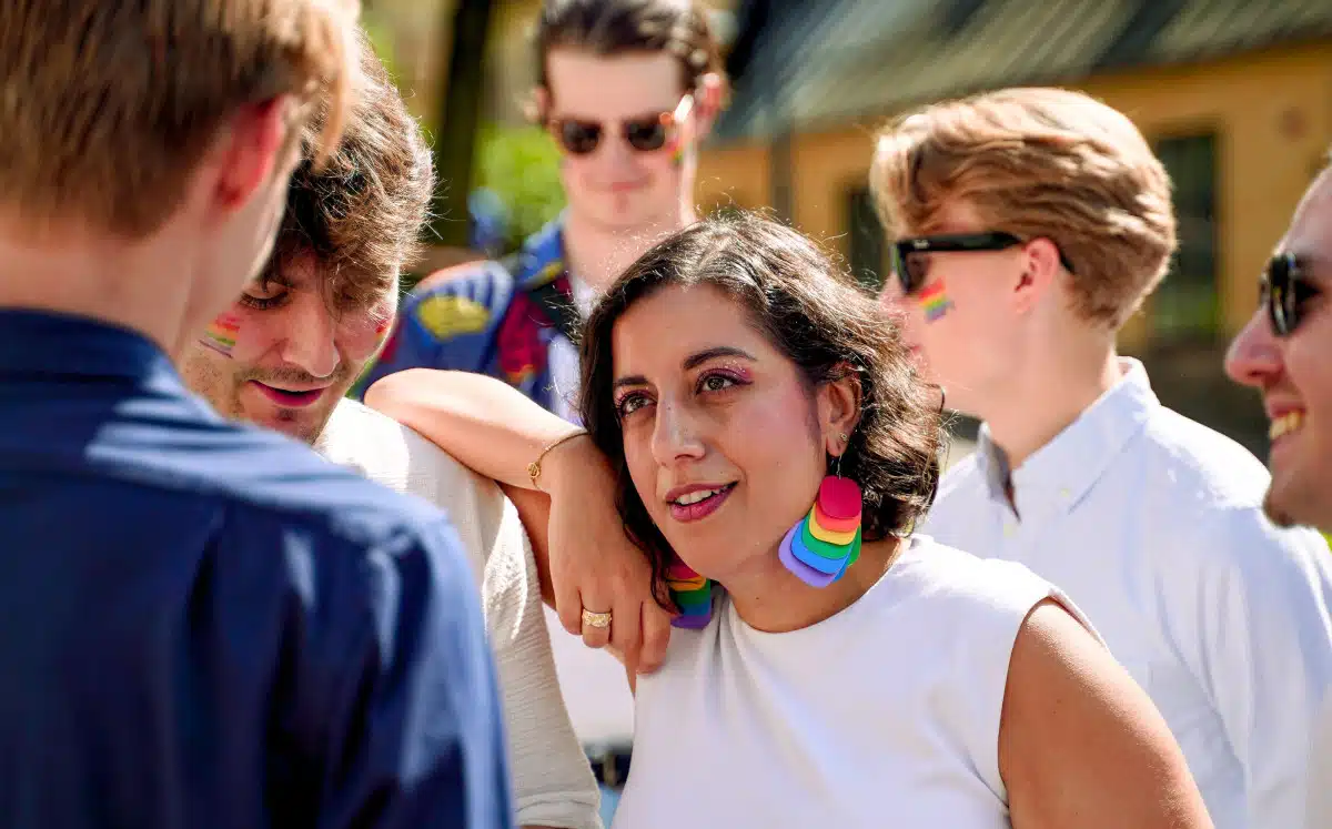 Simona Mohamsson, partiledare Liberalerna, under Stockholm Pride.